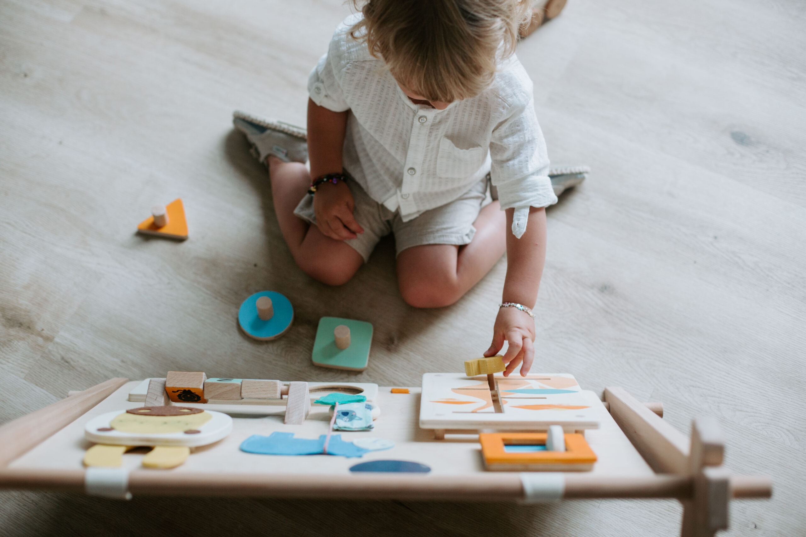 Attività sensoriali Montessori: a cosa servono e perché sono importanti